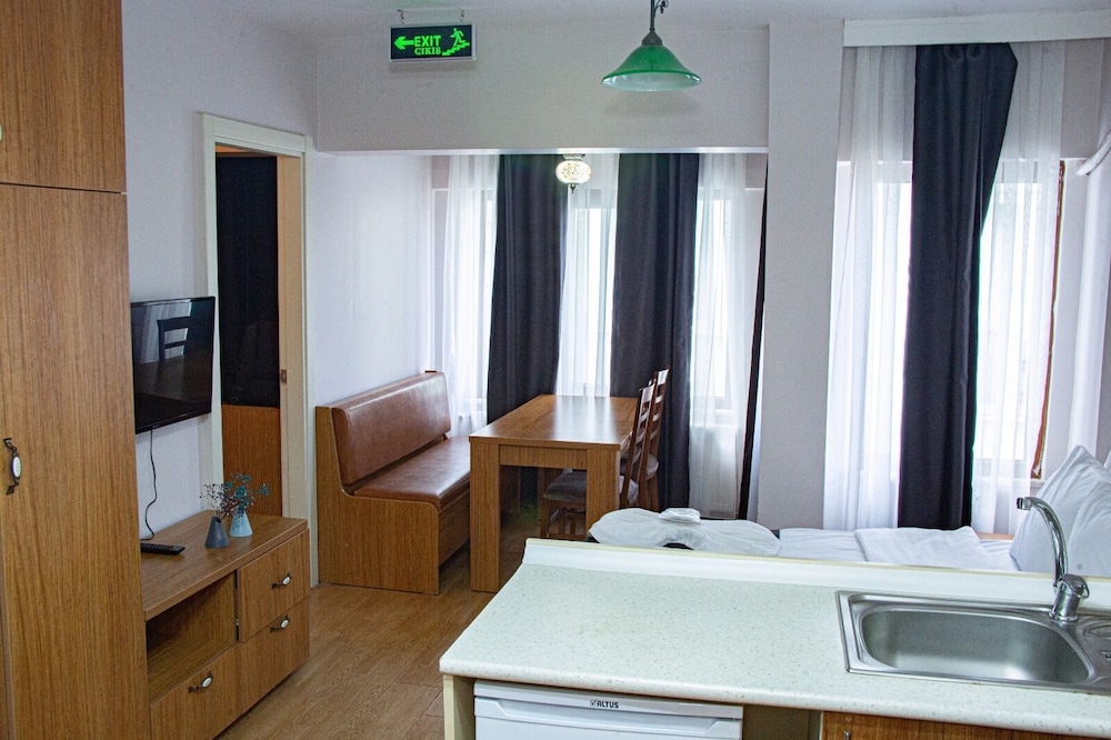 Three Apples Suites 16/39