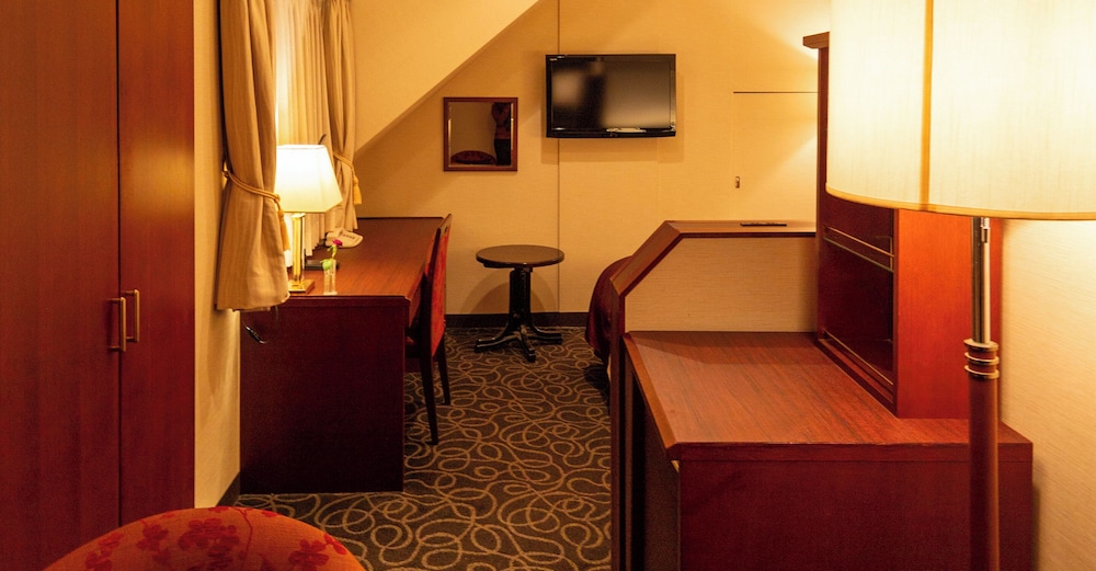 Shibuya Creston Hotel 48/64