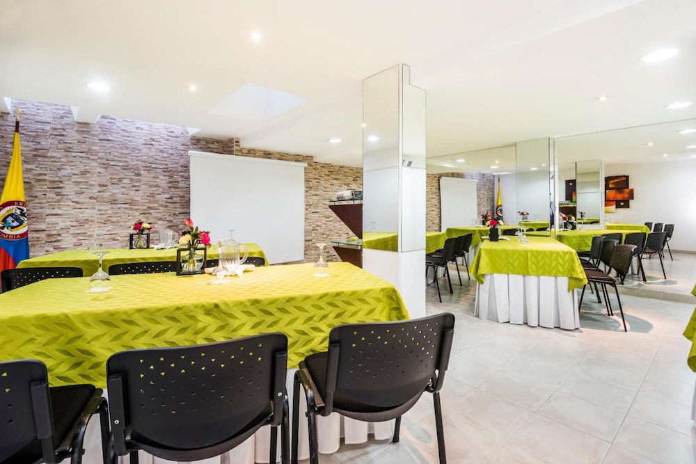 Hotel Platinum Suite 47/49