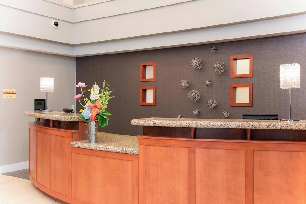 Residence Inn Toledo Maumee 2/28
