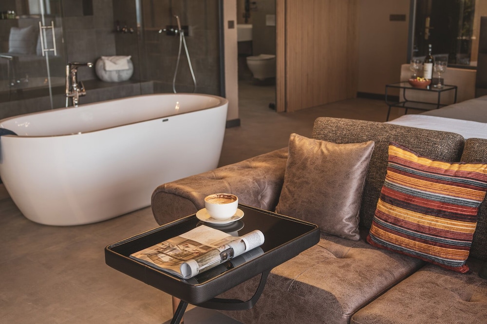 Morina Deluxe Hotel 40/50