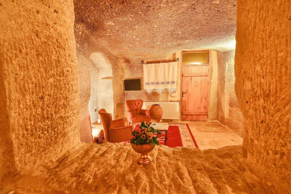 Mosaic Cave Hotel 2/50