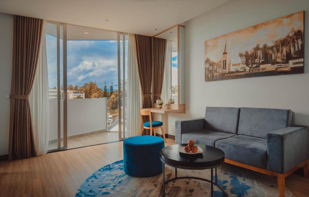 Golf Valley Hotel 30/50