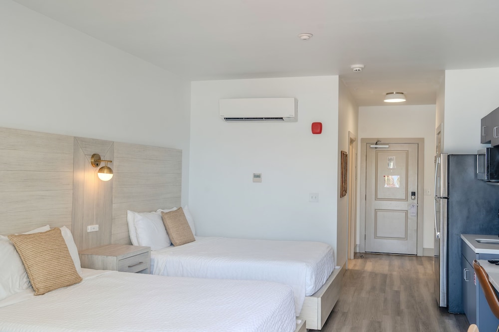 Driftwood Inn 14/50