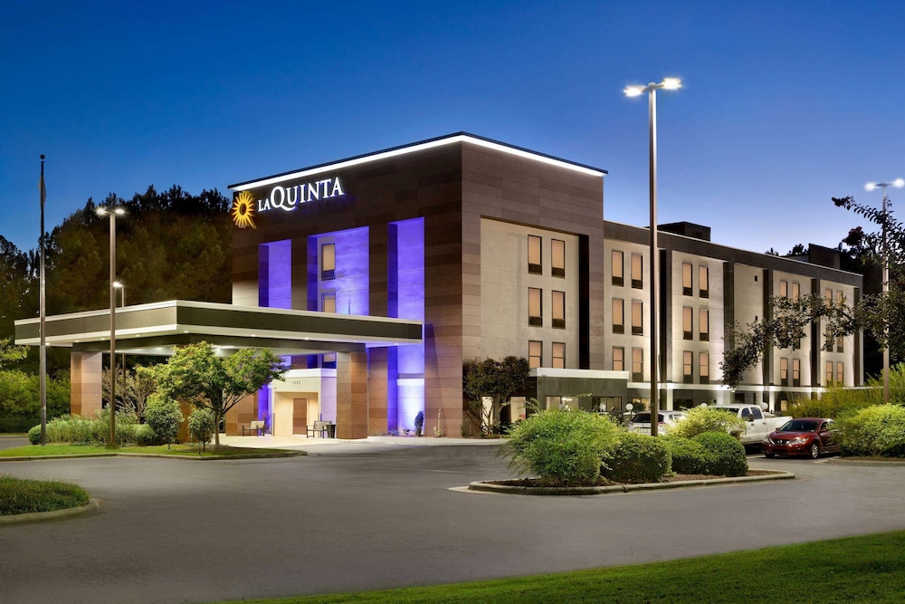 La Quinta Inn Suites By Wyndham Selma Smithfield I 95 6/45
