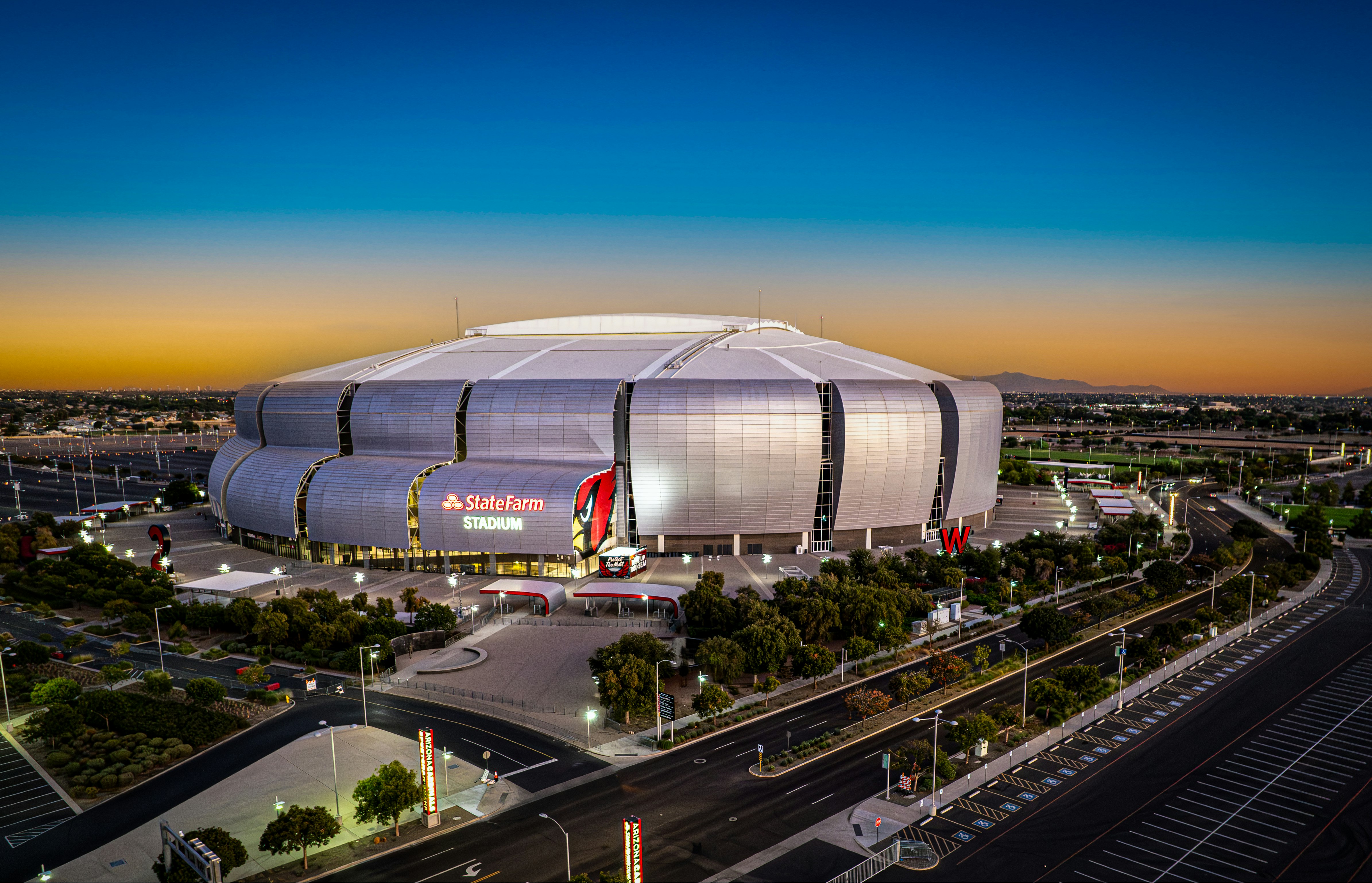 Holiday Inn Glendale - Stadium & Ent Dist 9/77