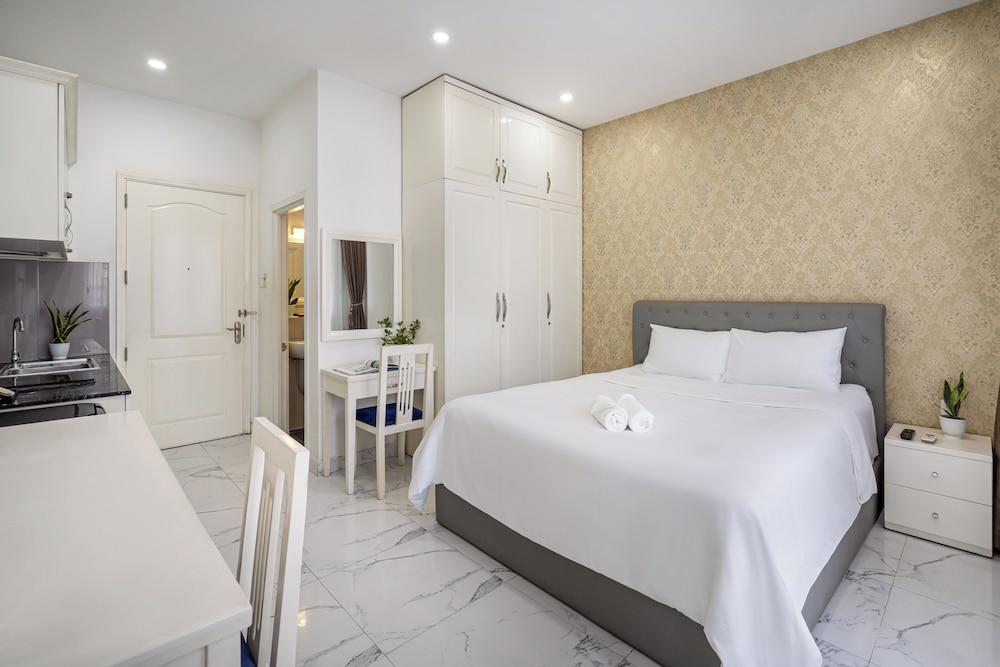 Lyna Apartment 18/46