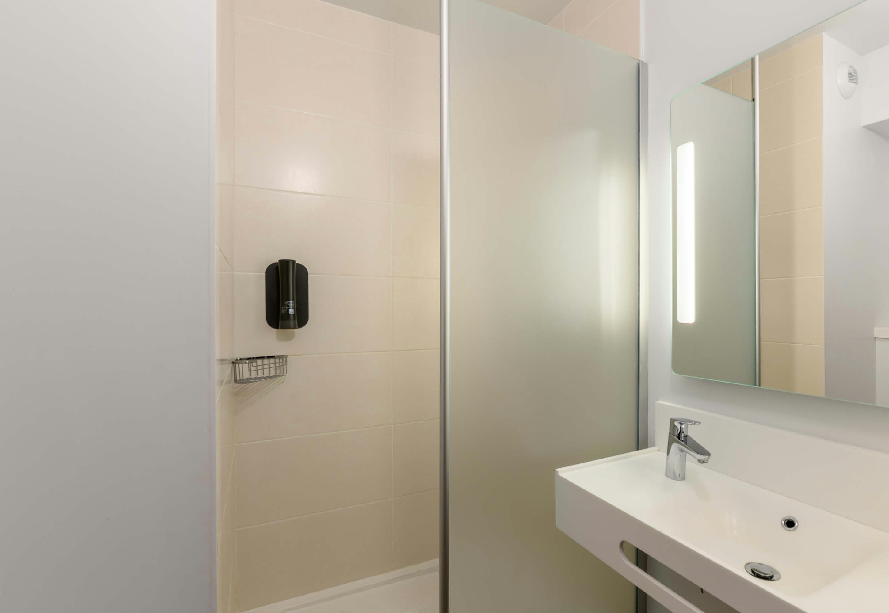 B&B Hotel Compiegne 28/29