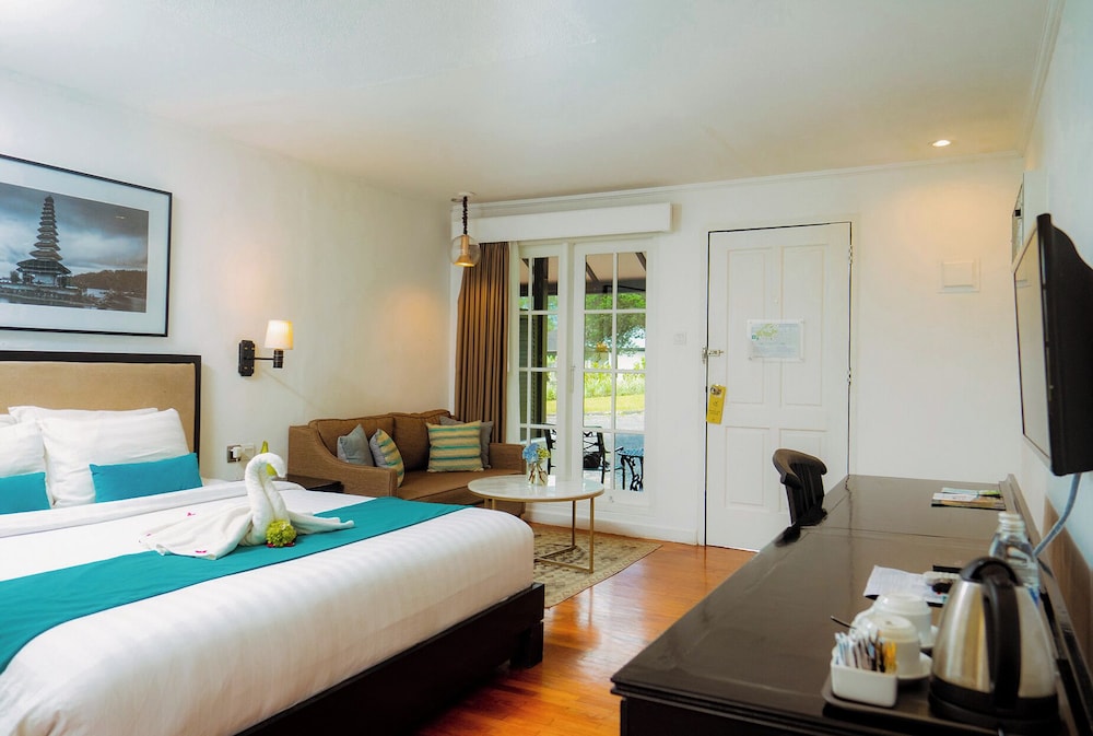 CLASSIC, DOUBLE BED, GARDEN VIEW