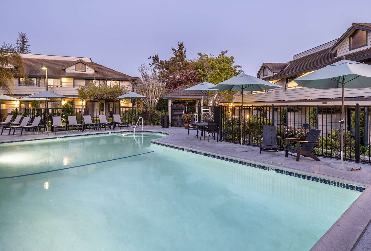 Seacliff Inn Aptos, Tapestry Collection by Hilton 25/25