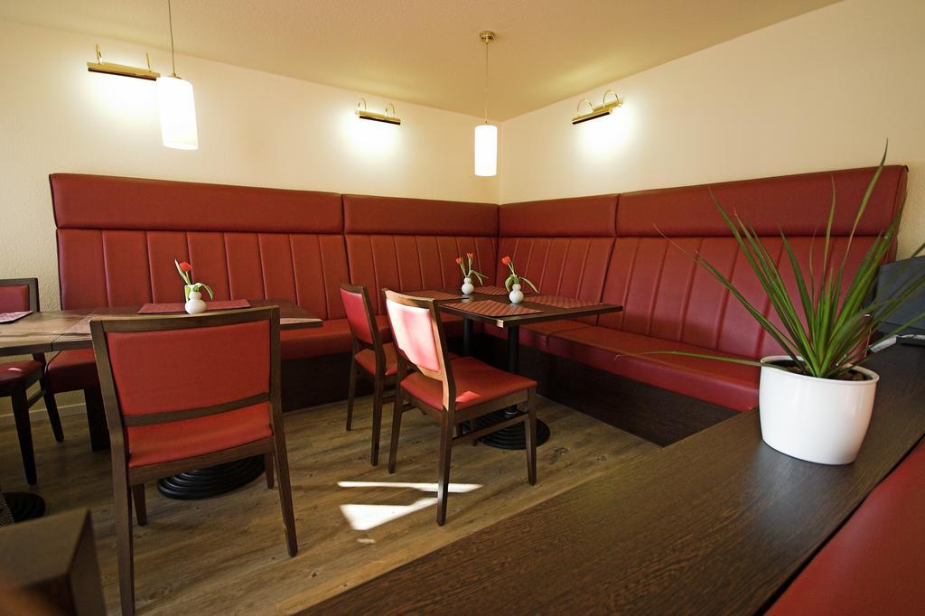 Hotel Wiking 18/24