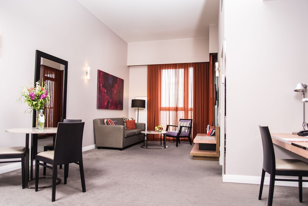 Adina Apartment Hotel Berlin Checkpoint Charlie 44/64