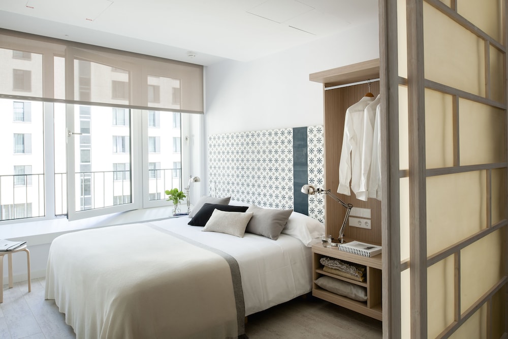 2 Bedrooms, Apartment, 2 Bathrooms