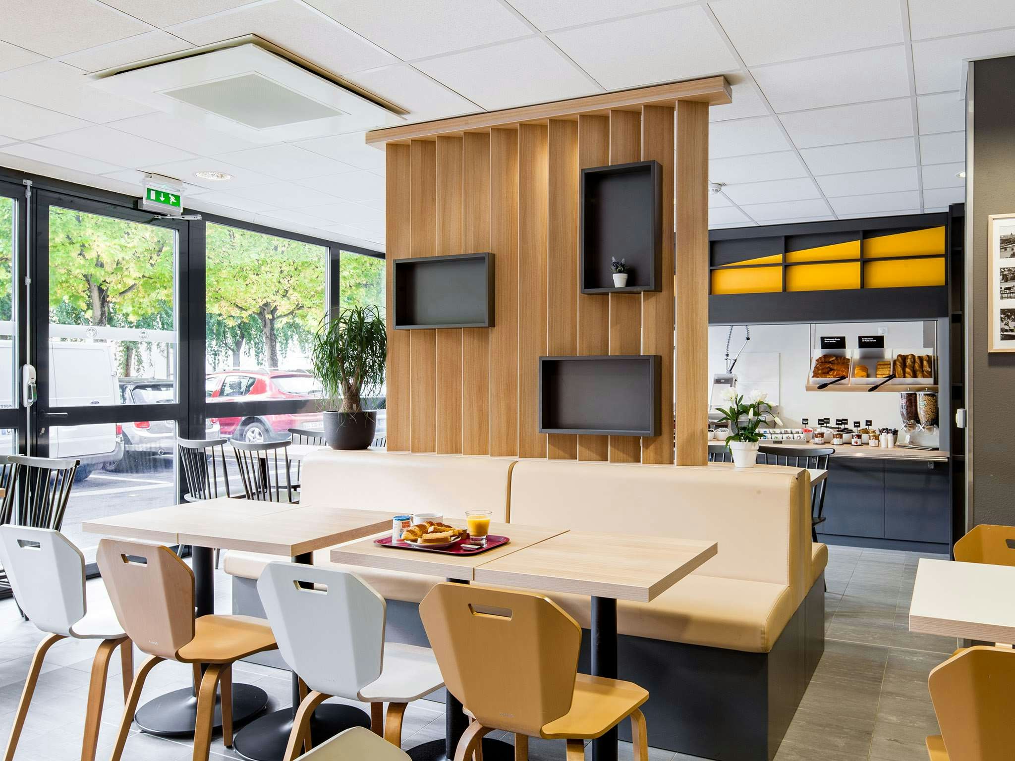 B&B HOTEL Marne-la-Vallee Torcy Gare 3 etoiles 24/27