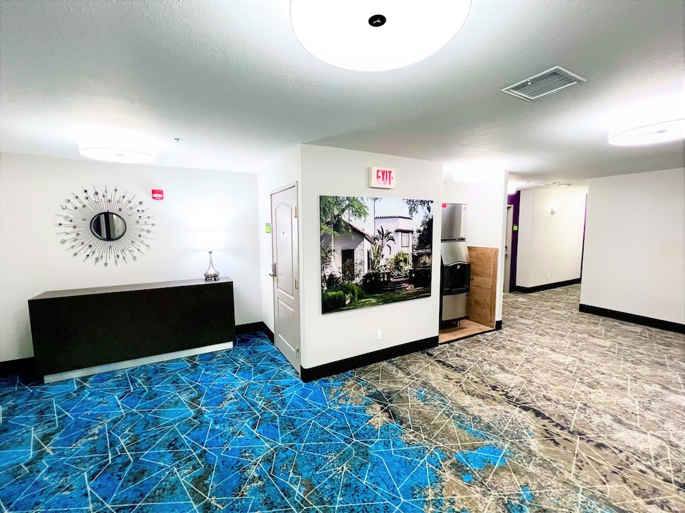 La Quinta Inn & Suites by Wyndham Pharr North McAllen 12/58