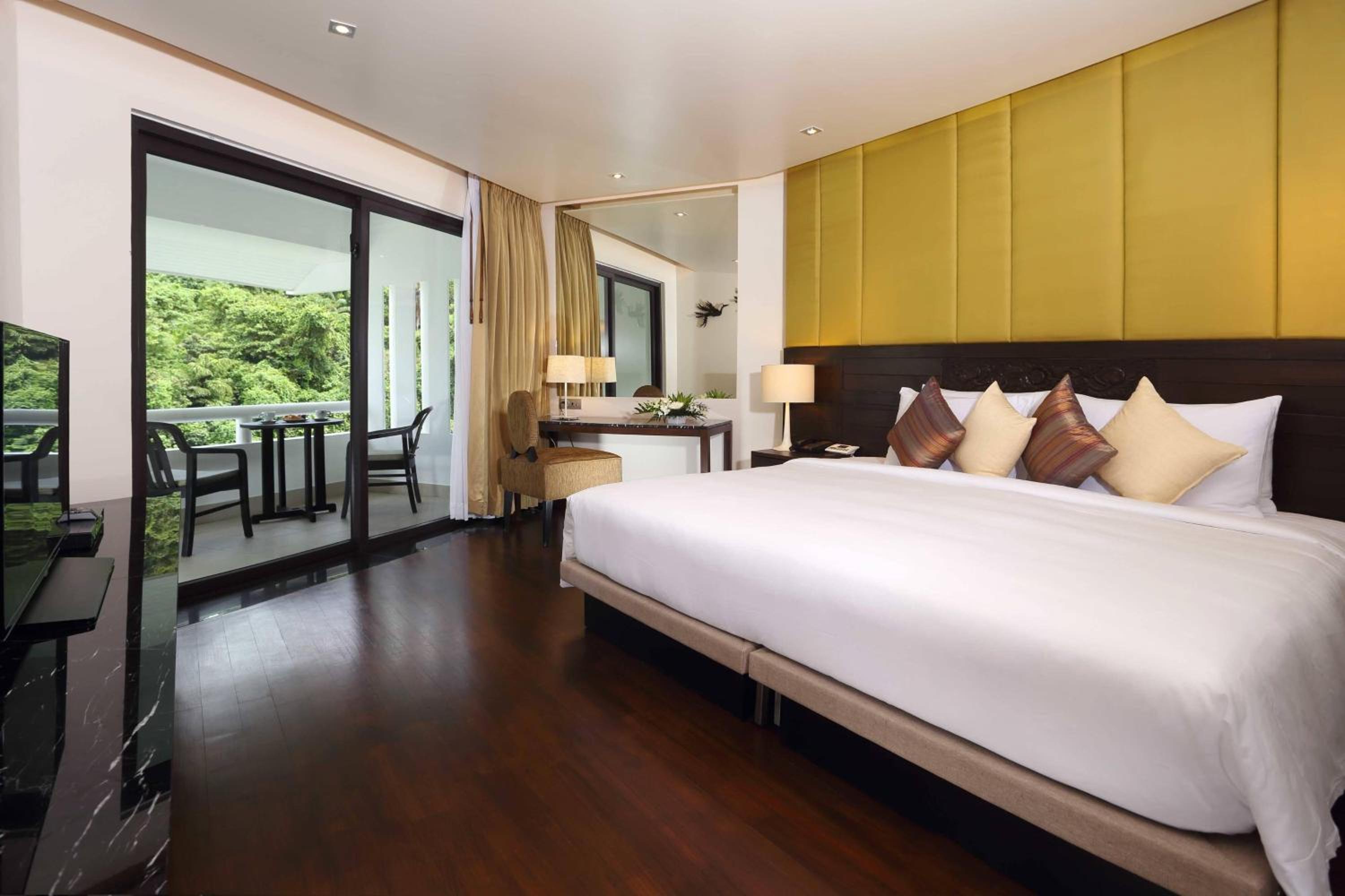 2 Bedrooms, Grand, Suite, Ocean Front, Balcony