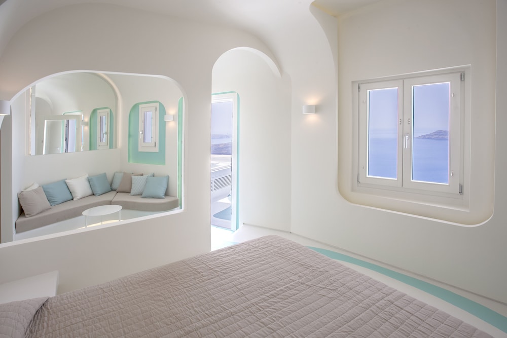 Andronikos Santorini 12/42