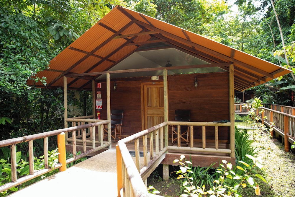 PACHIRA LODGE 4/65