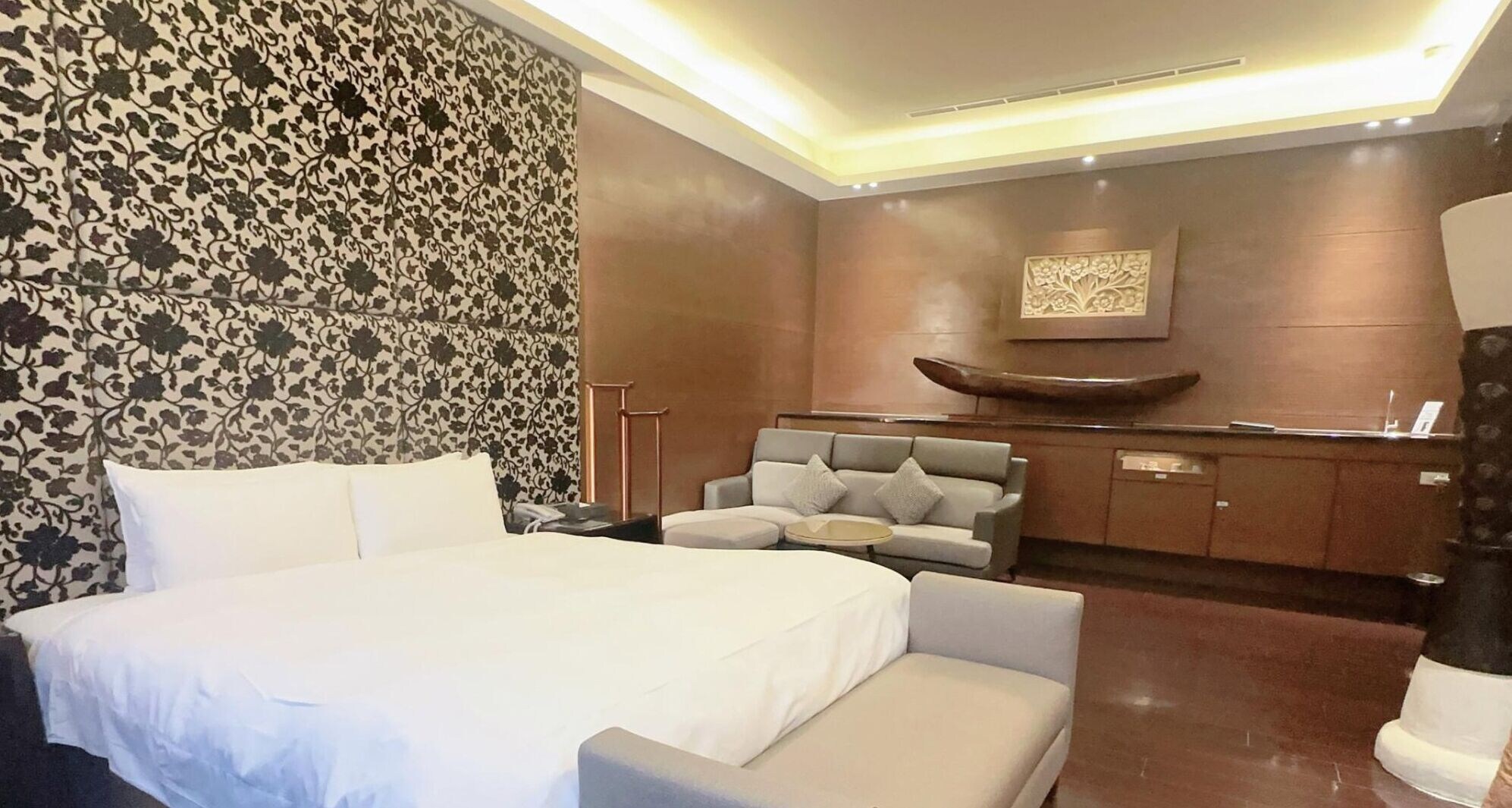 Classic, King Bed