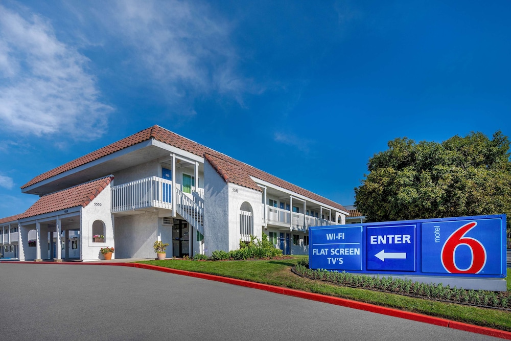 Motel6 Carpinteria CA  Santa Barbara South in CARPINTERIA - CA
