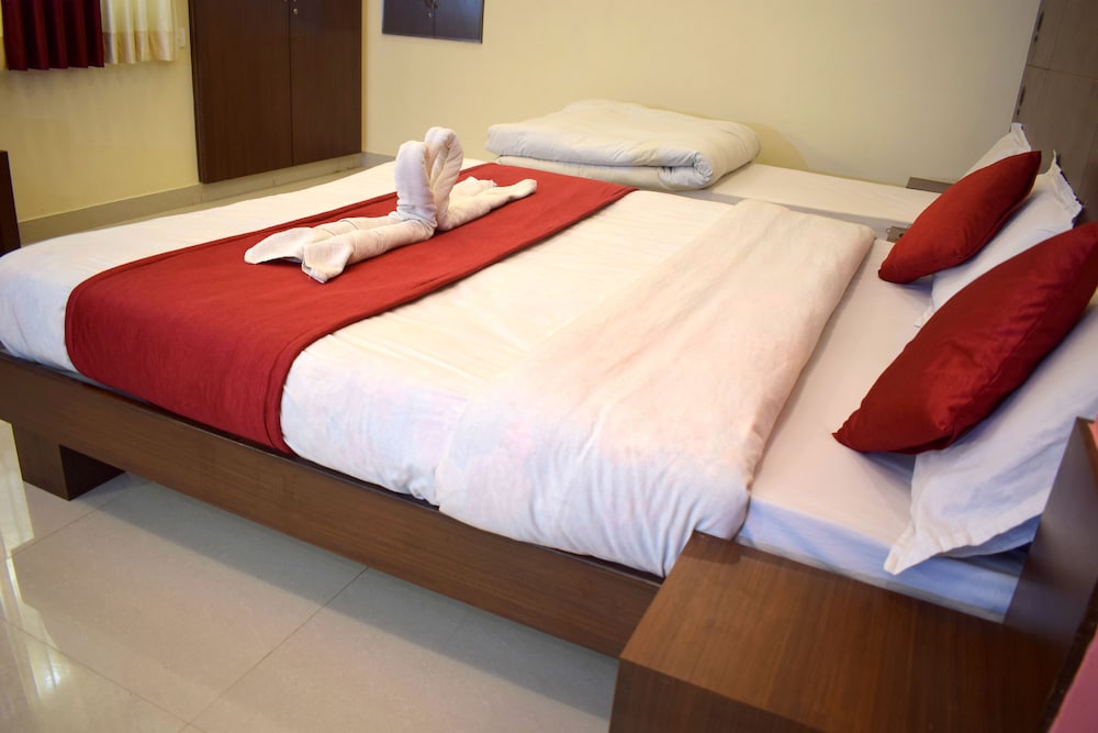 Hotel Shree Pratham Milan 16/28