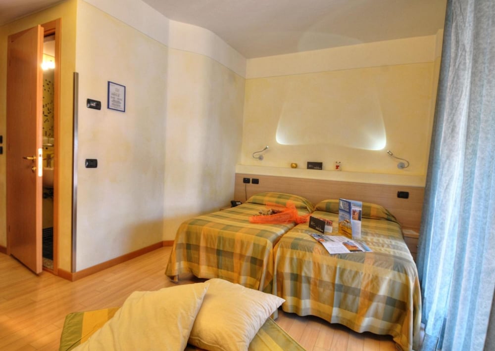Hotel Savoia 30/62