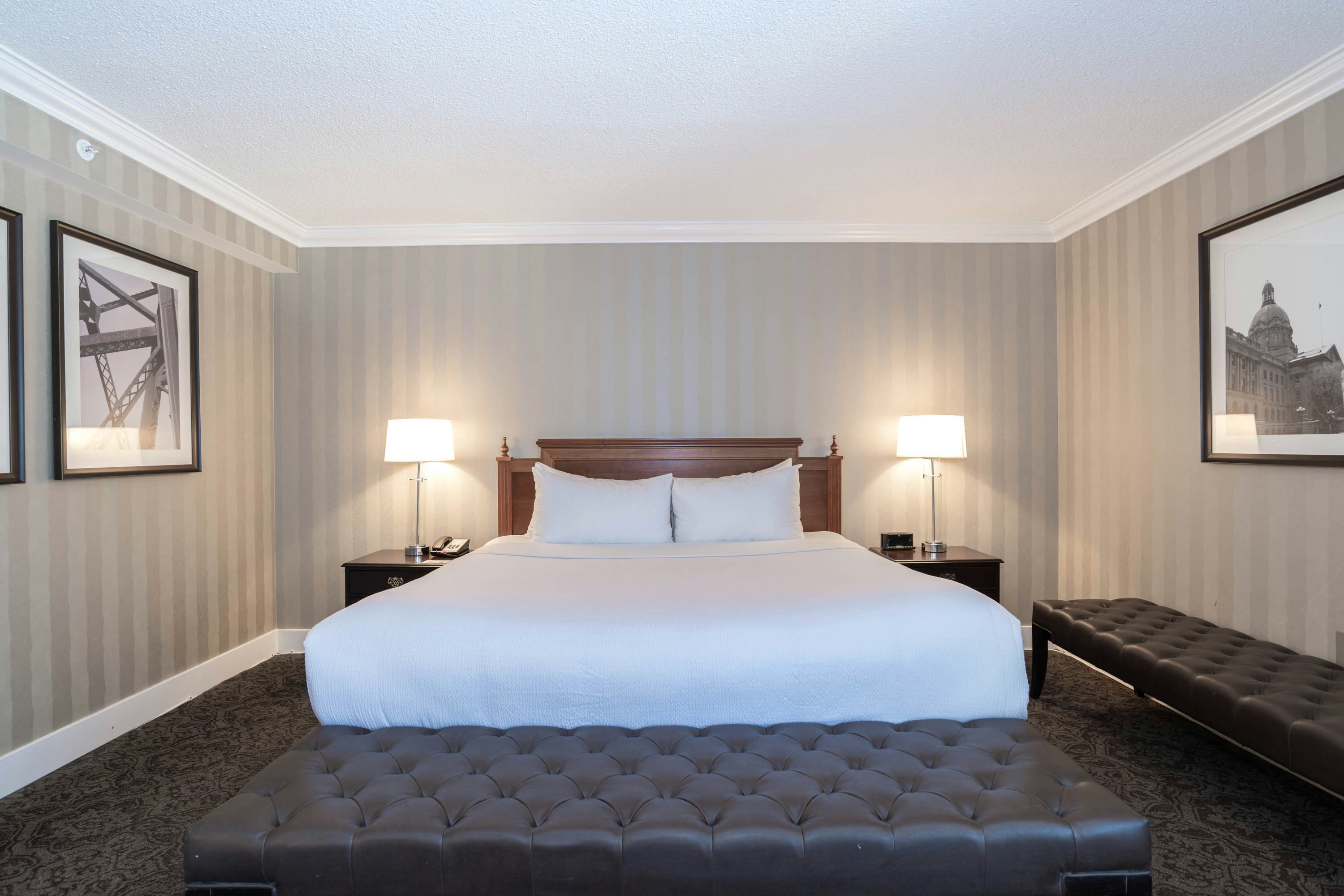 Grand, King Bed