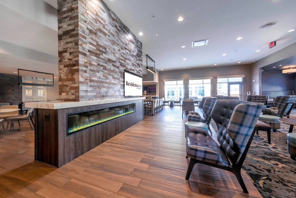 Residence Inn by Marriott Short Pump at the Notch 24/55