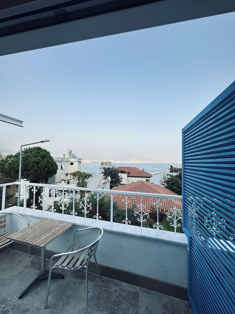 Lemon Villa Hotel 34/74