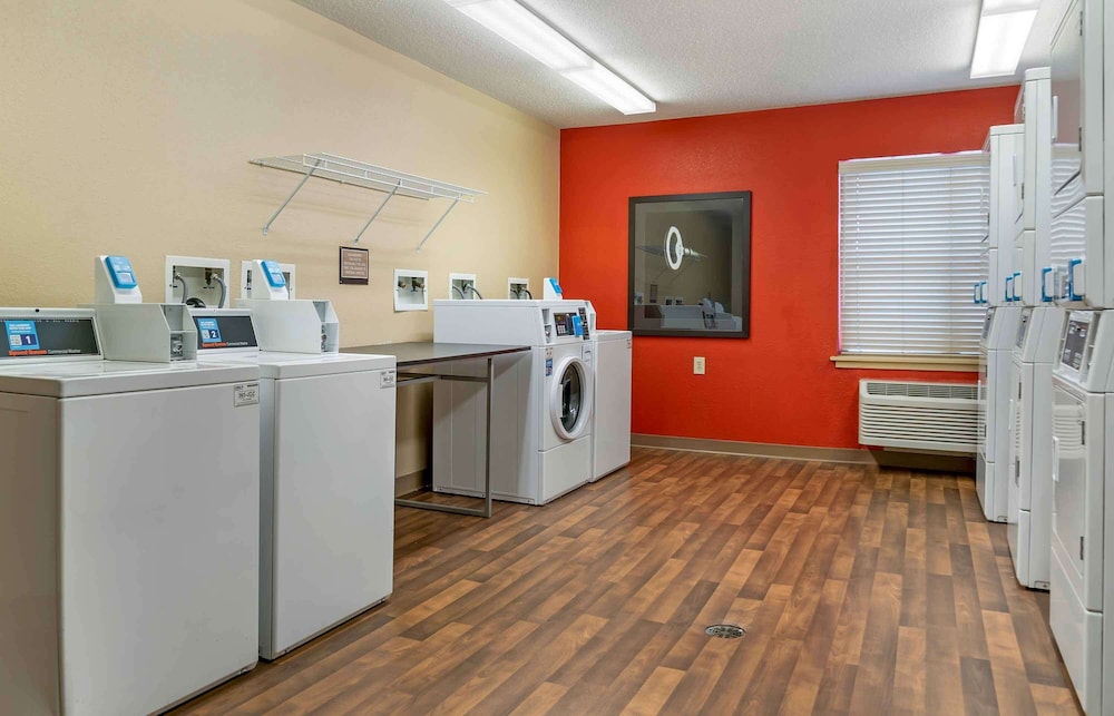 Extended Stay America - Detroit - Madison Heights 38/53