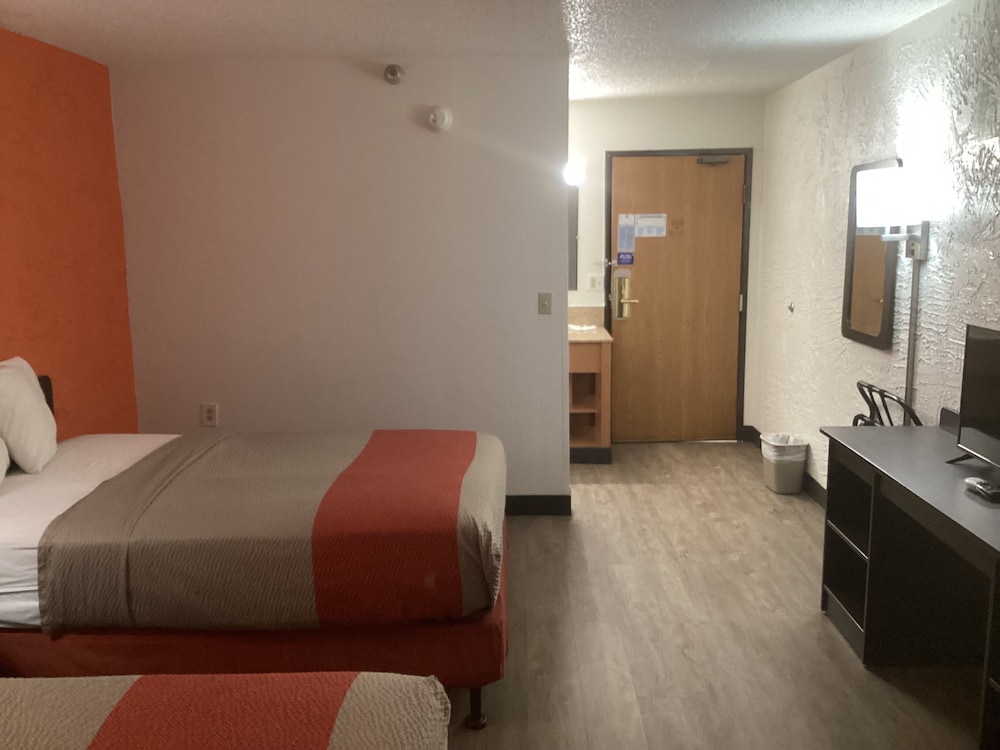 Motel6 Bridgeview, IL 34/64