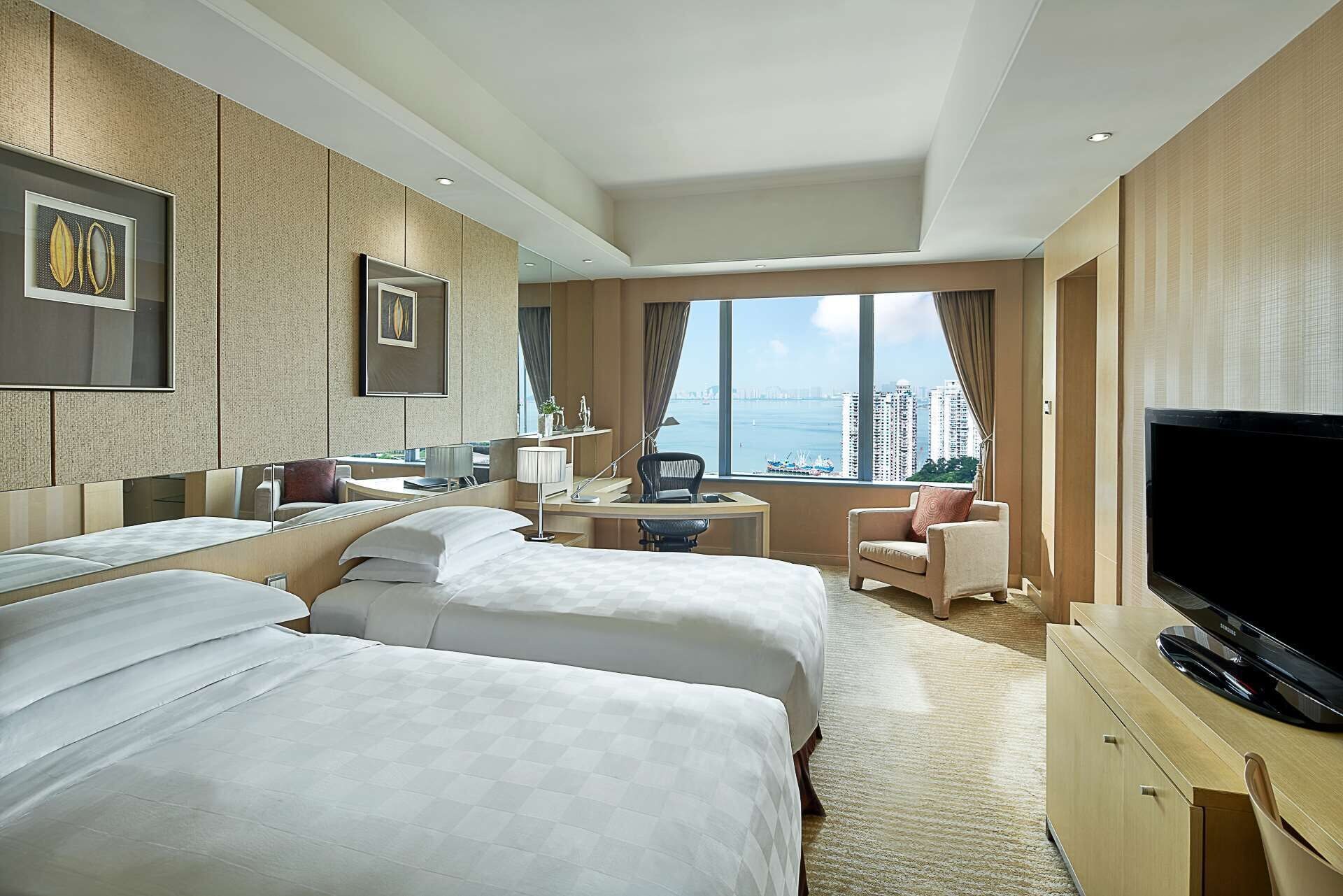 PACIFIC, CLUB, TWIN BEDS