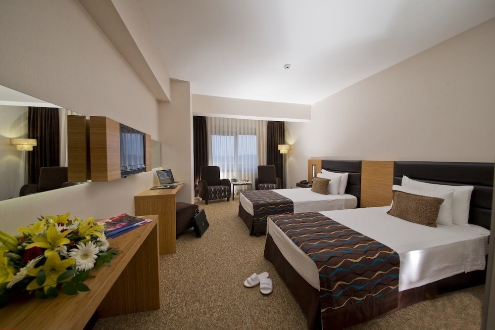 North Point Hotel 31/68