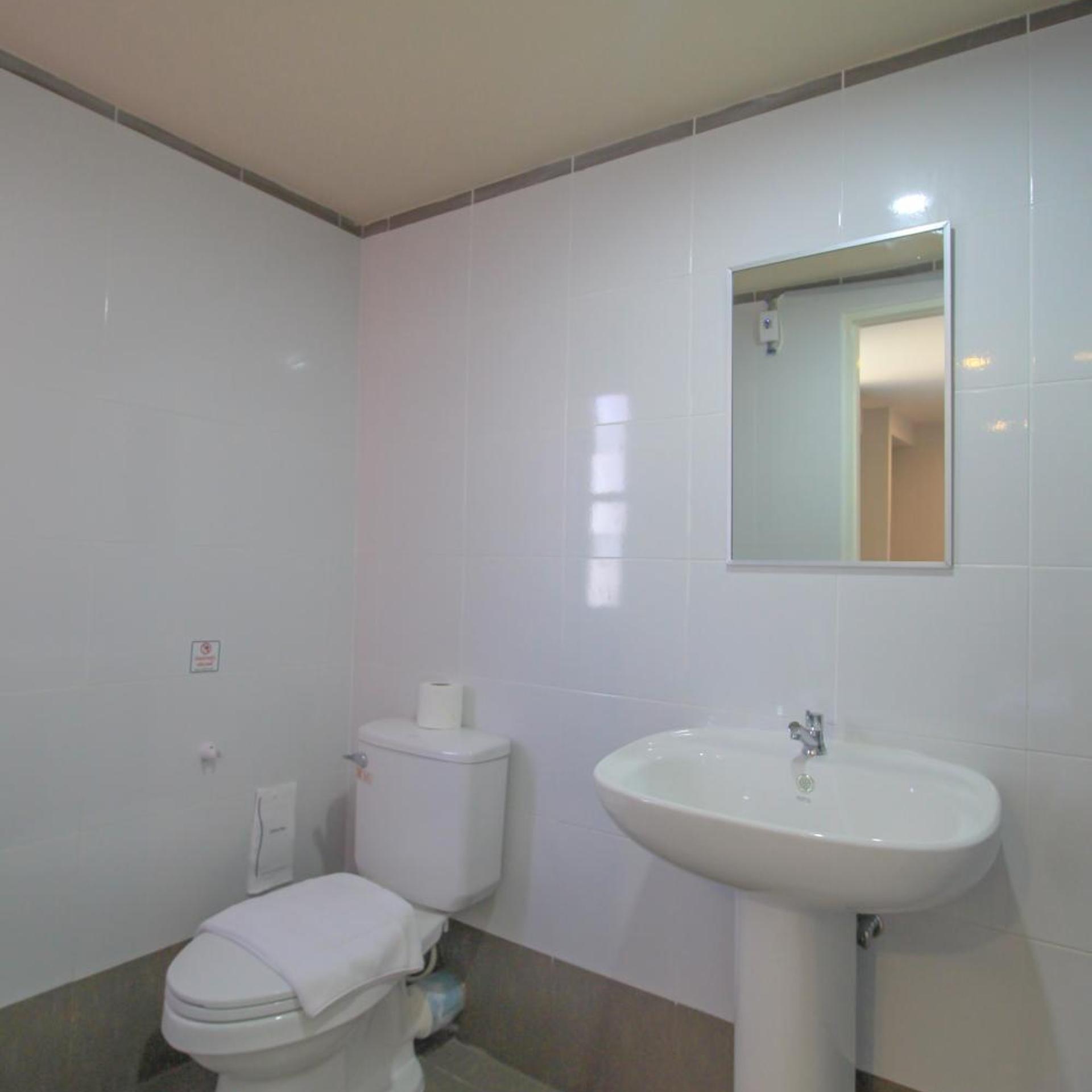 The Sea Bangsaen Hotel 40/48
