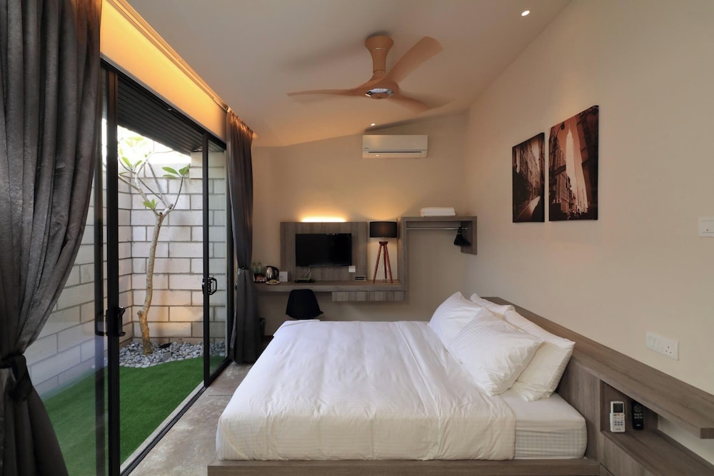 Laman Sentosa Boutique Residence 8/18