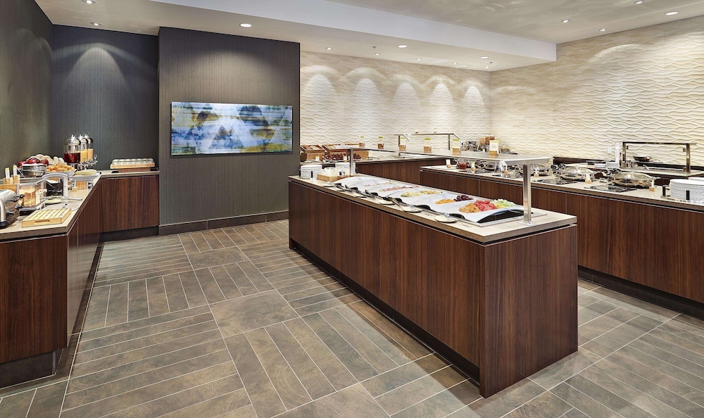 Doubletree By Hilton Hotel & Conference Centre Regina 54/80