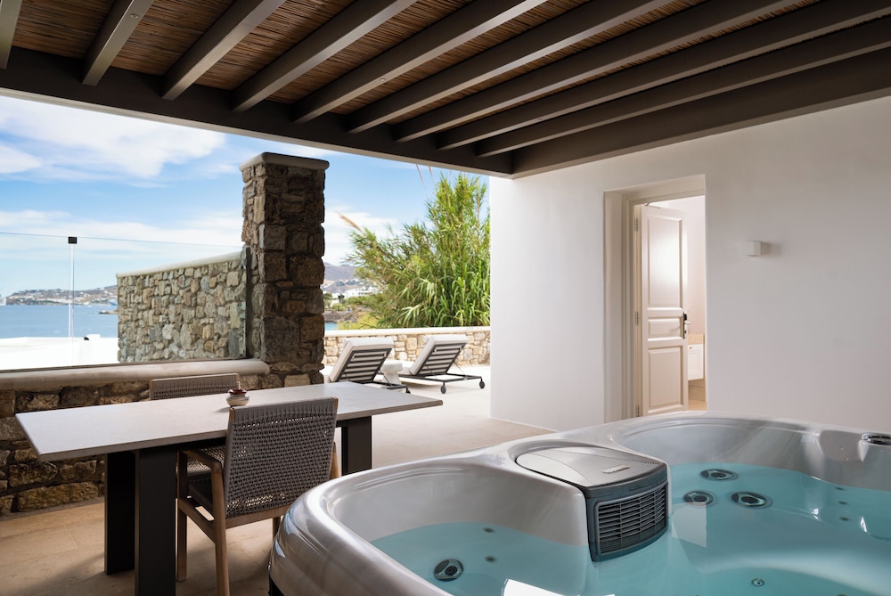 Bonzoe Homes & Villas 25/50