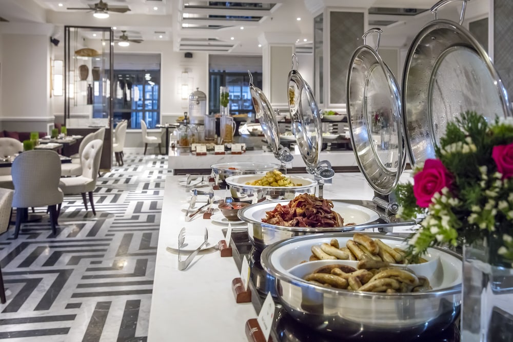 restaurant cafeteria