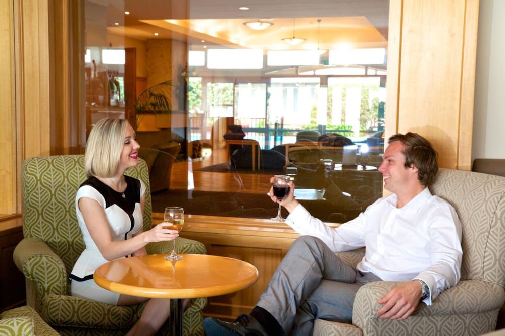 Brentwood Hotel 8/54