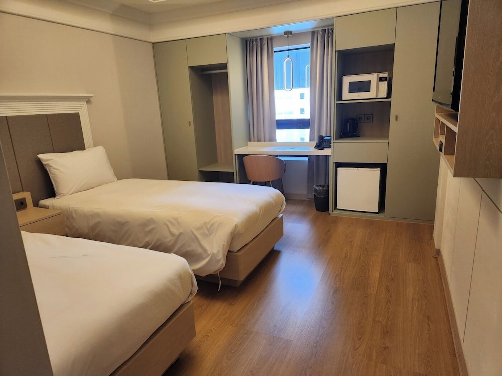 STANDARD, TWIN BEDS