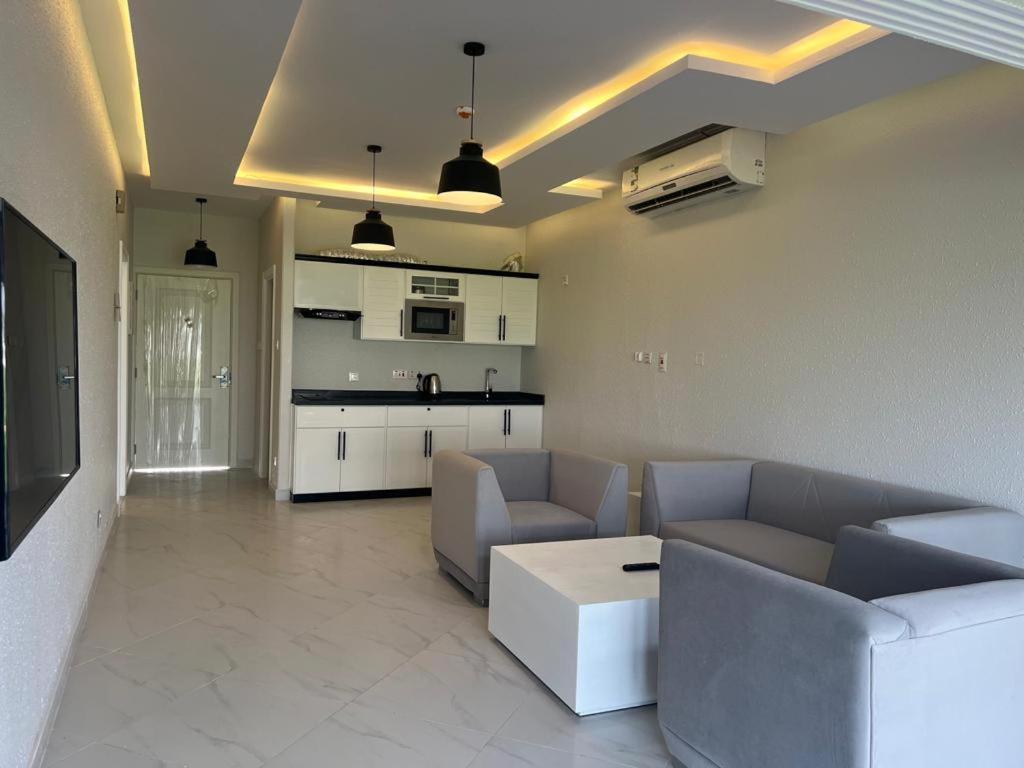 منتجع شاطئ النخيل(Palm Beach Resort) 55/73
