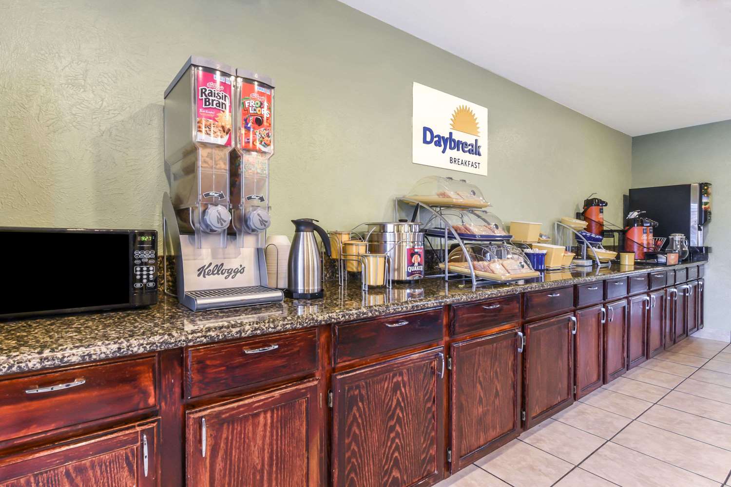 Days Inn By Wyndham Granbury 16/49