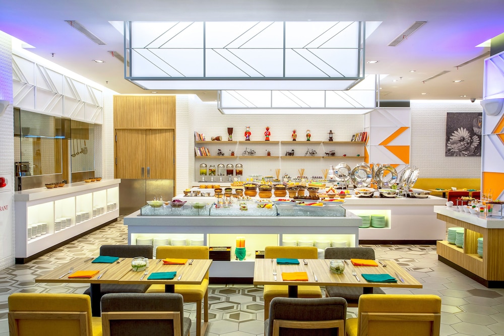 Harris Hotel Conventions Kelapa Gading 17/28