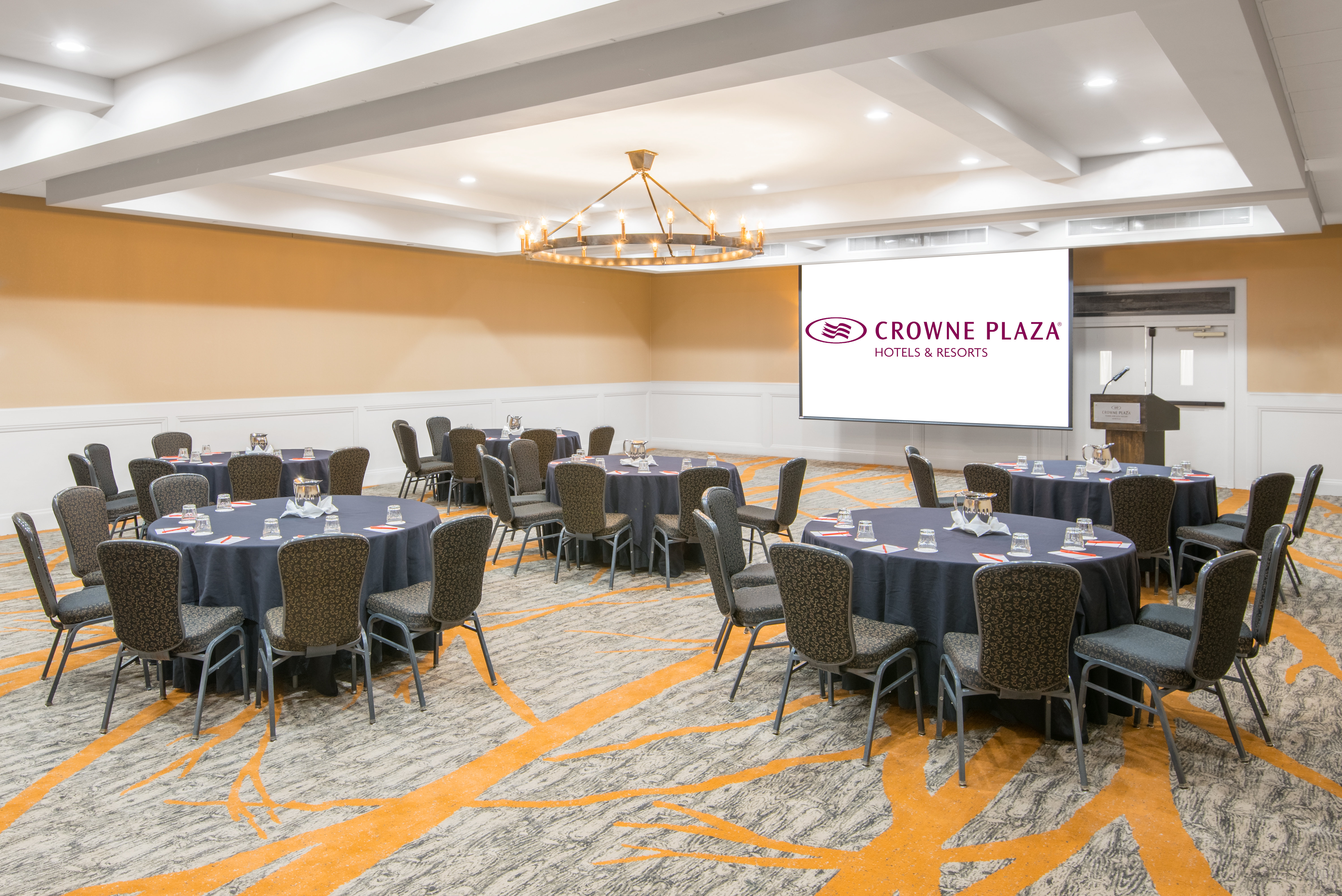 Crowne Plaza Resort Asheville 57/70