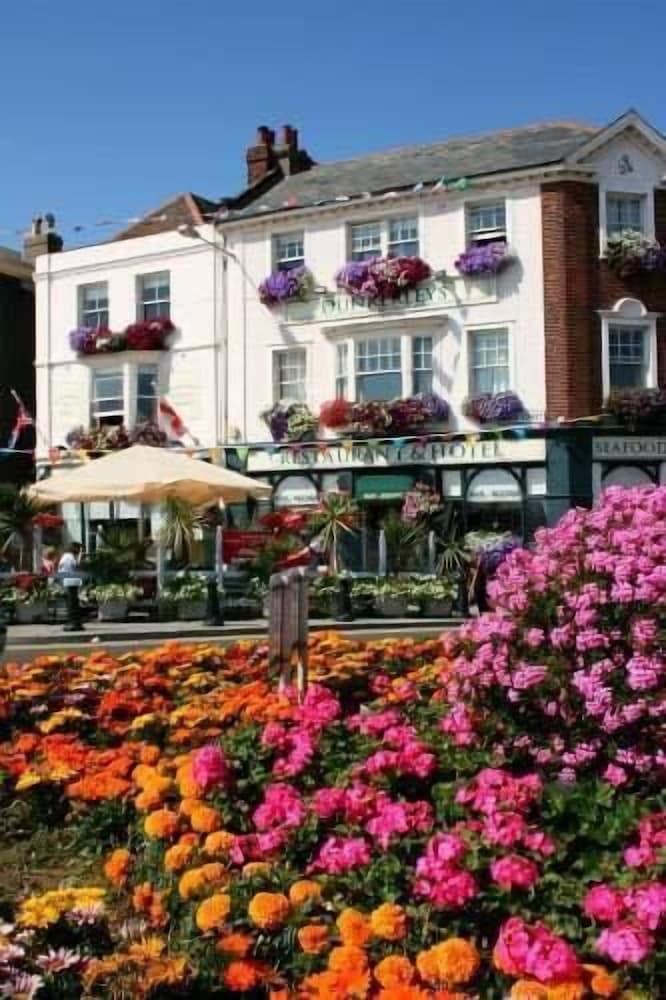 Dunkerley's Restaurant and Hotel 28/32