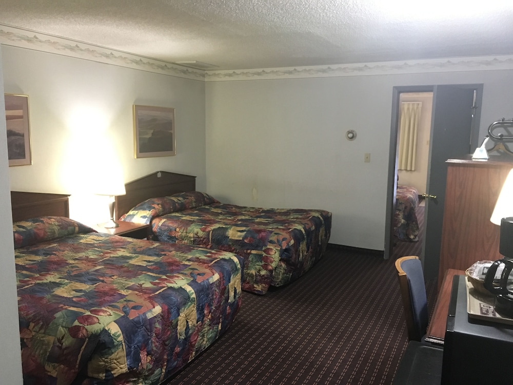 Budget Host La Fonda Motel 7/20