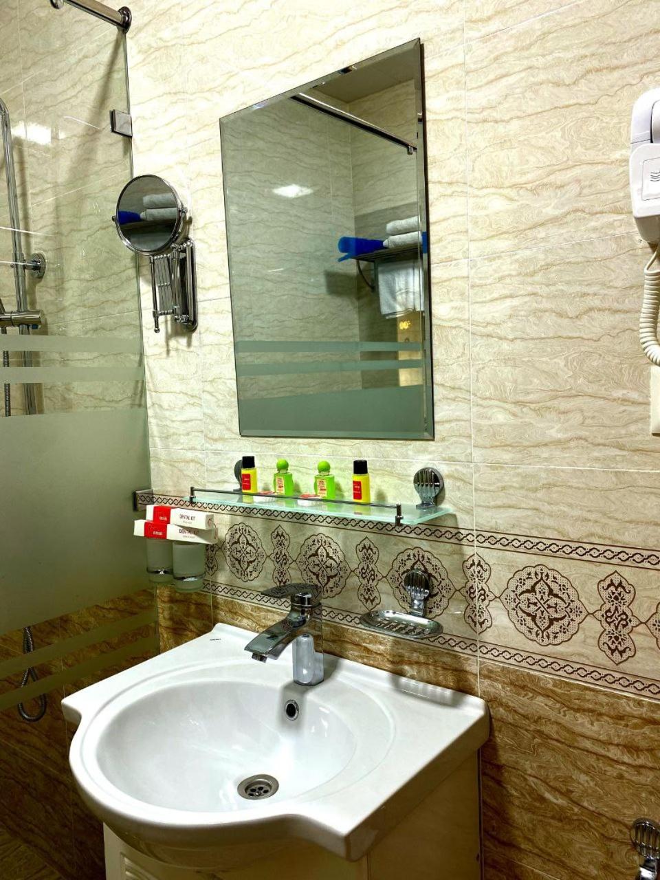 Asia Bukhara Hotel 42/48