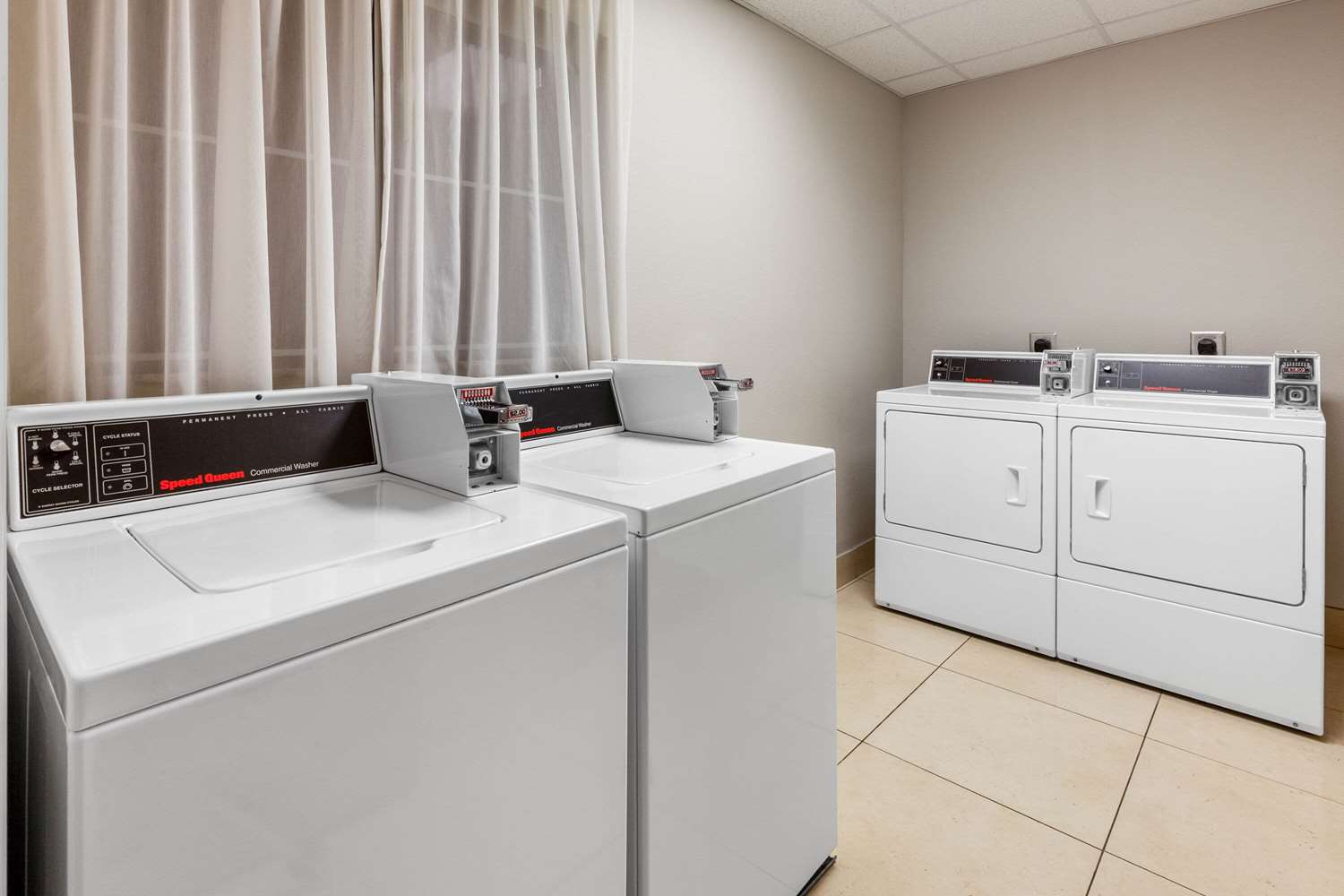 La Quinta Inn And Suites By Wyndham Lumberton 50/59