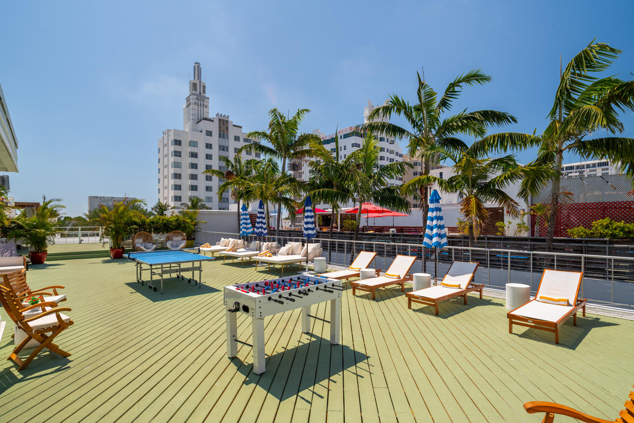 Catalina Hotel & Beach Club 59/70