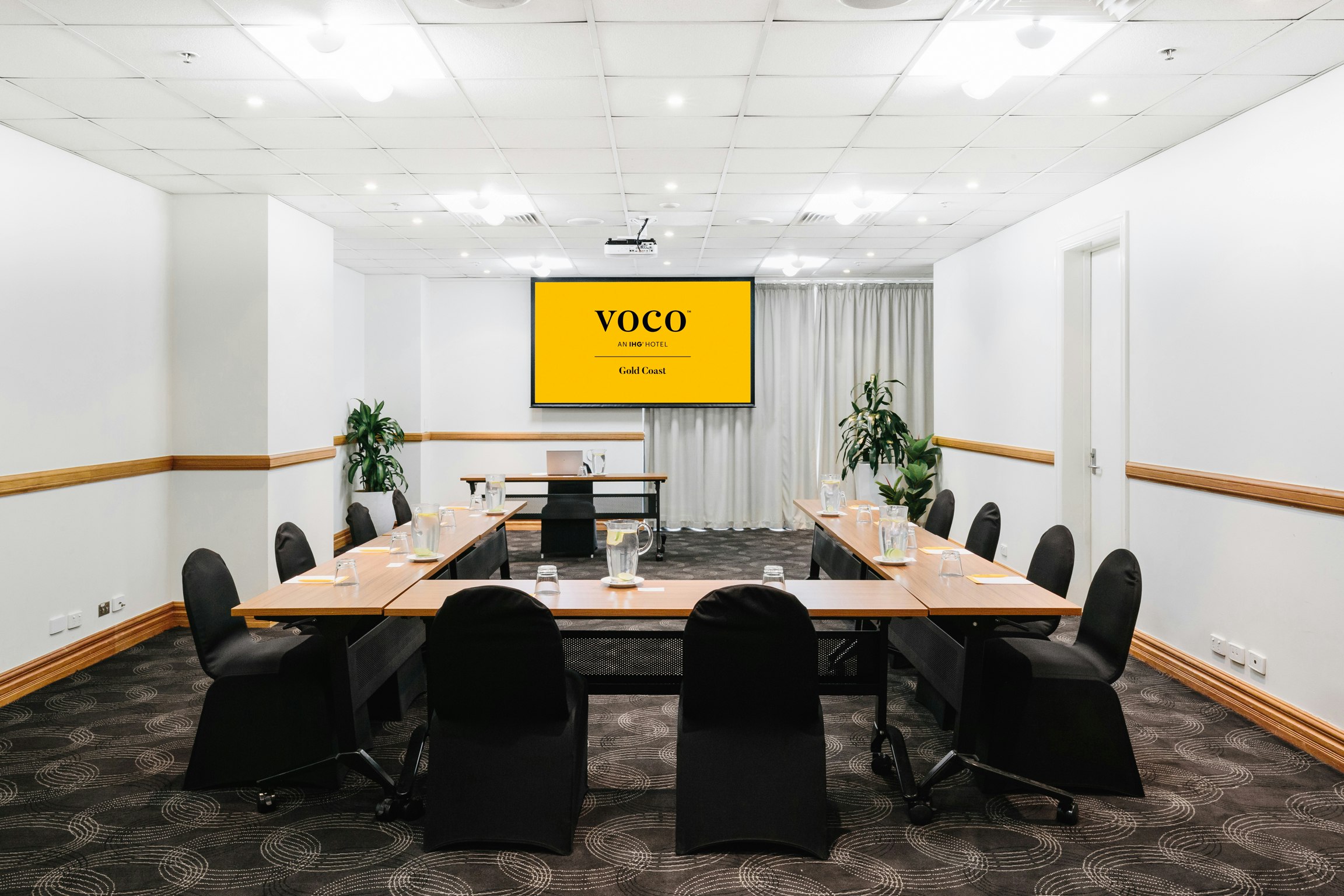 voco Gold Coast 60/67